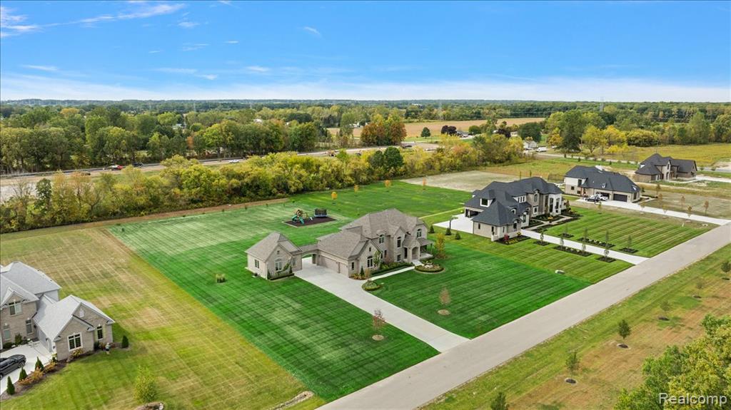 main property photo 90