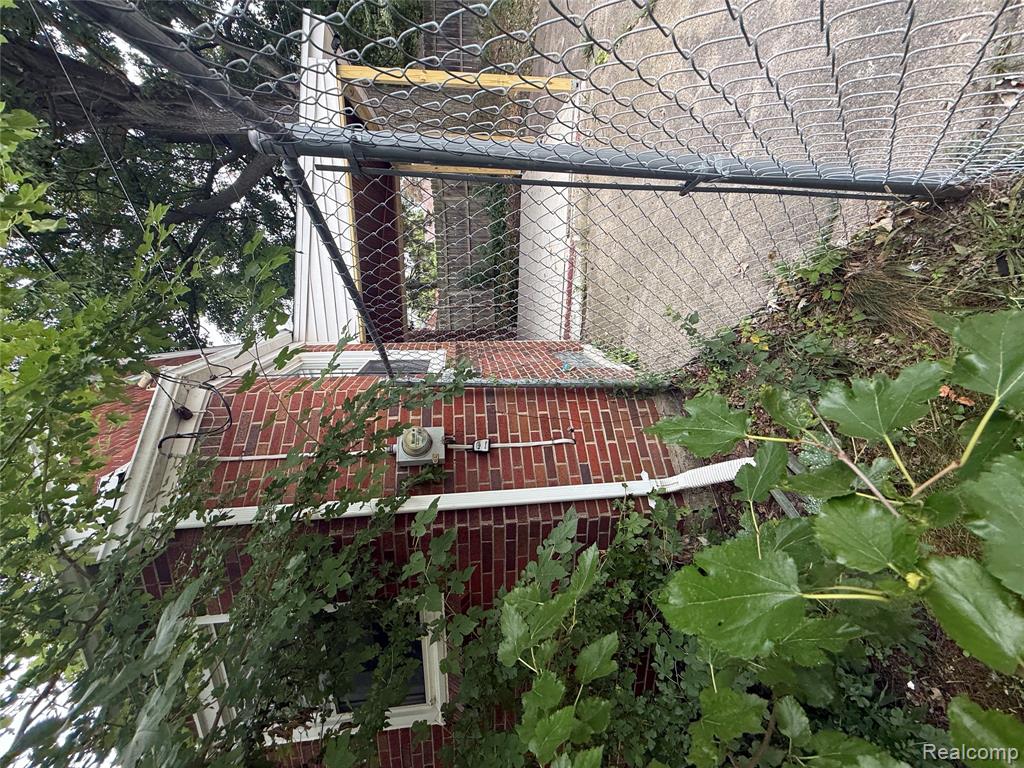 main property photo 31