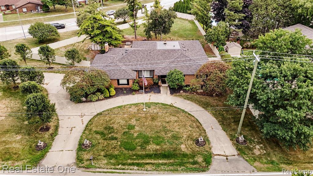 main property photo 50