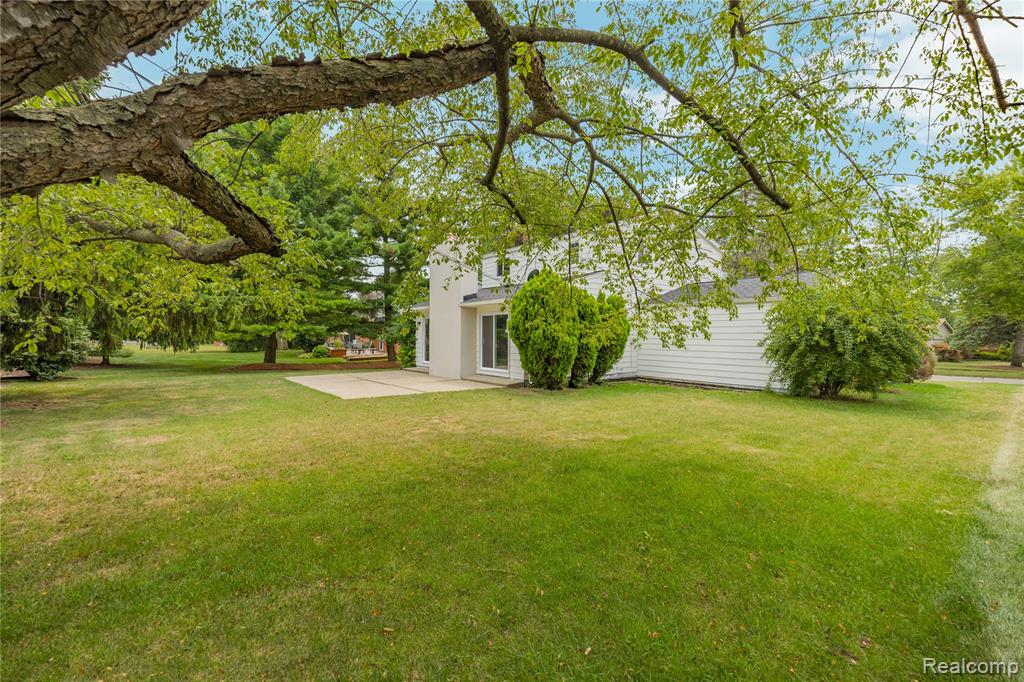 main property photo 45