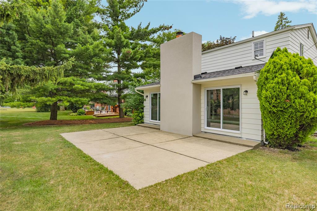 main property photo 46