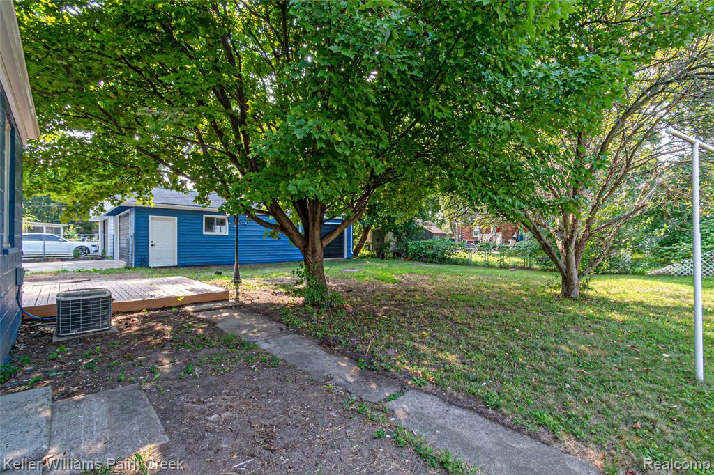 main property photo 6