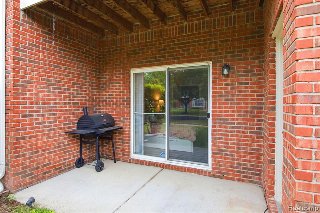 main property photo 29