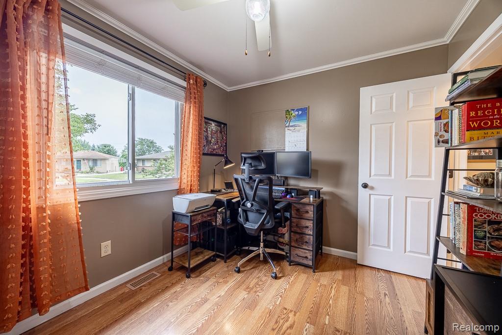main property photo 26