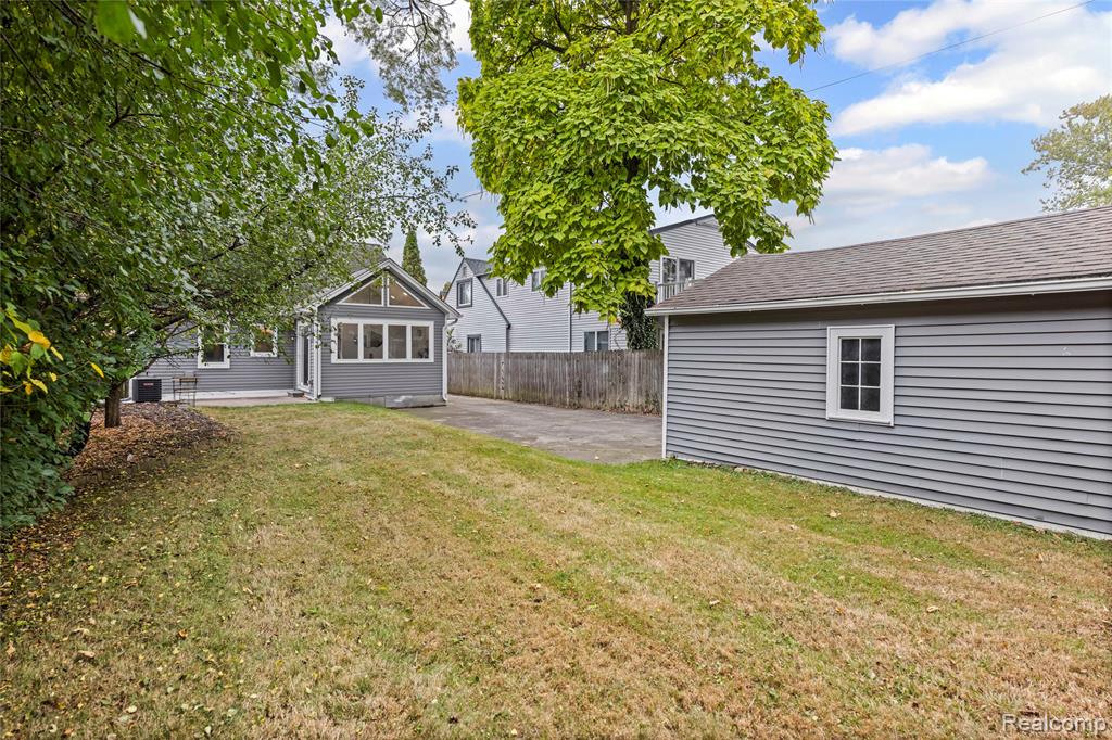 main property photo 6