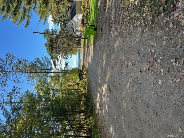 main property photo 38