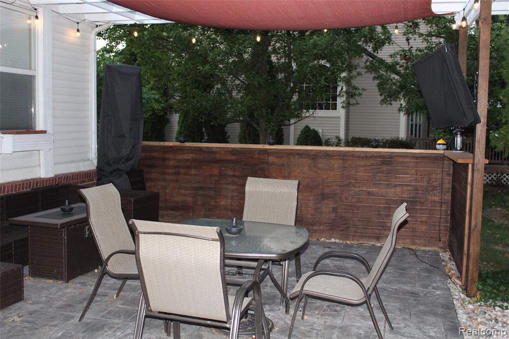main property photo 34