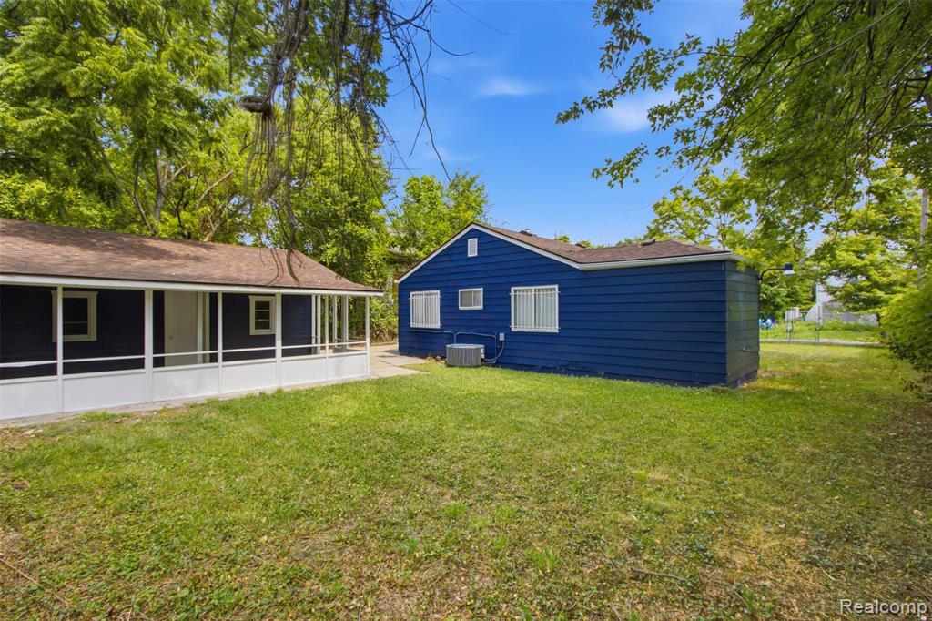 main property photo 17