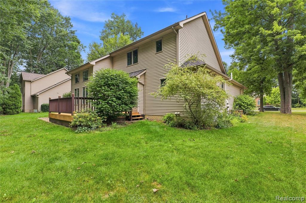 main property photo 6