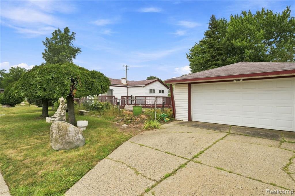 main property photo 22