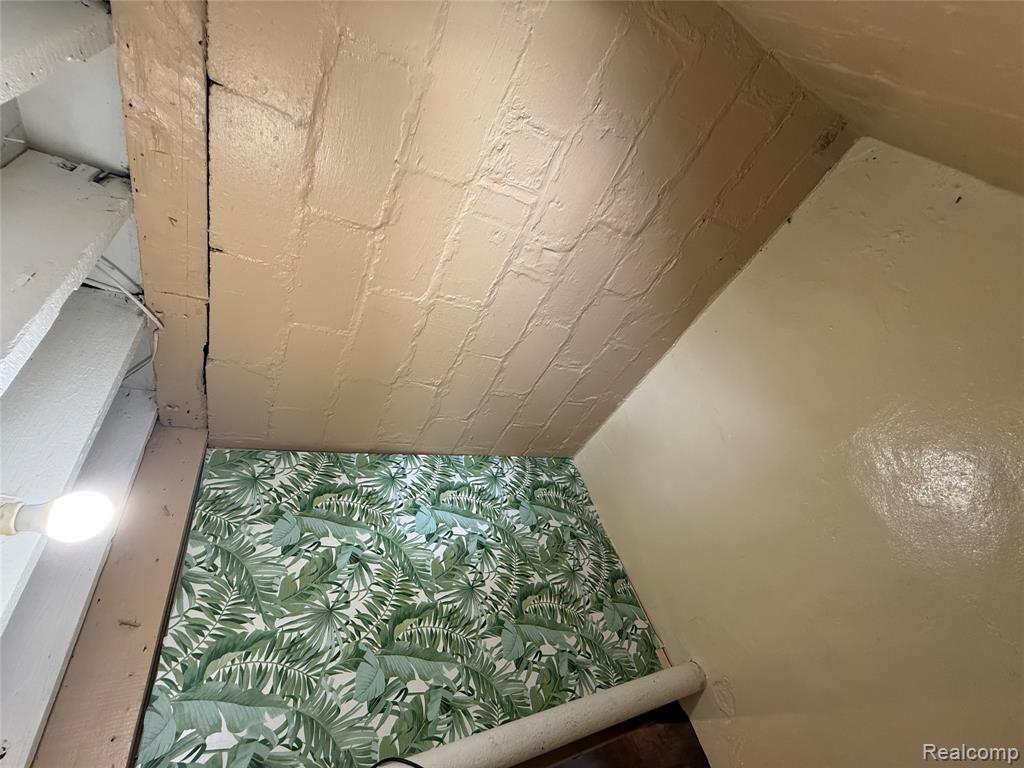 property viewer photo 11