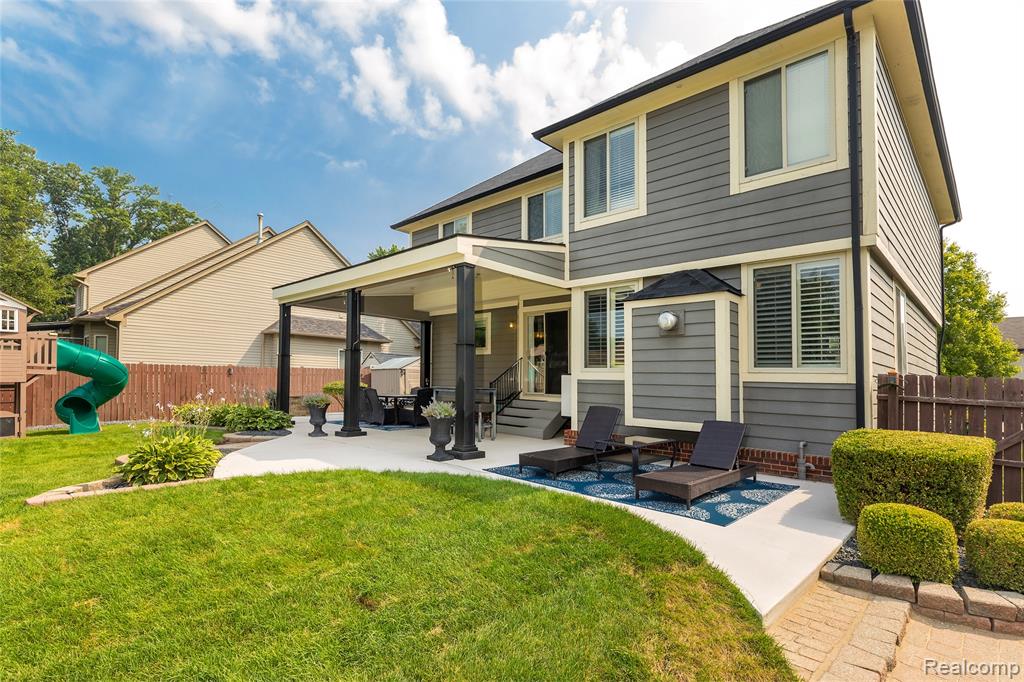 main property photo 45