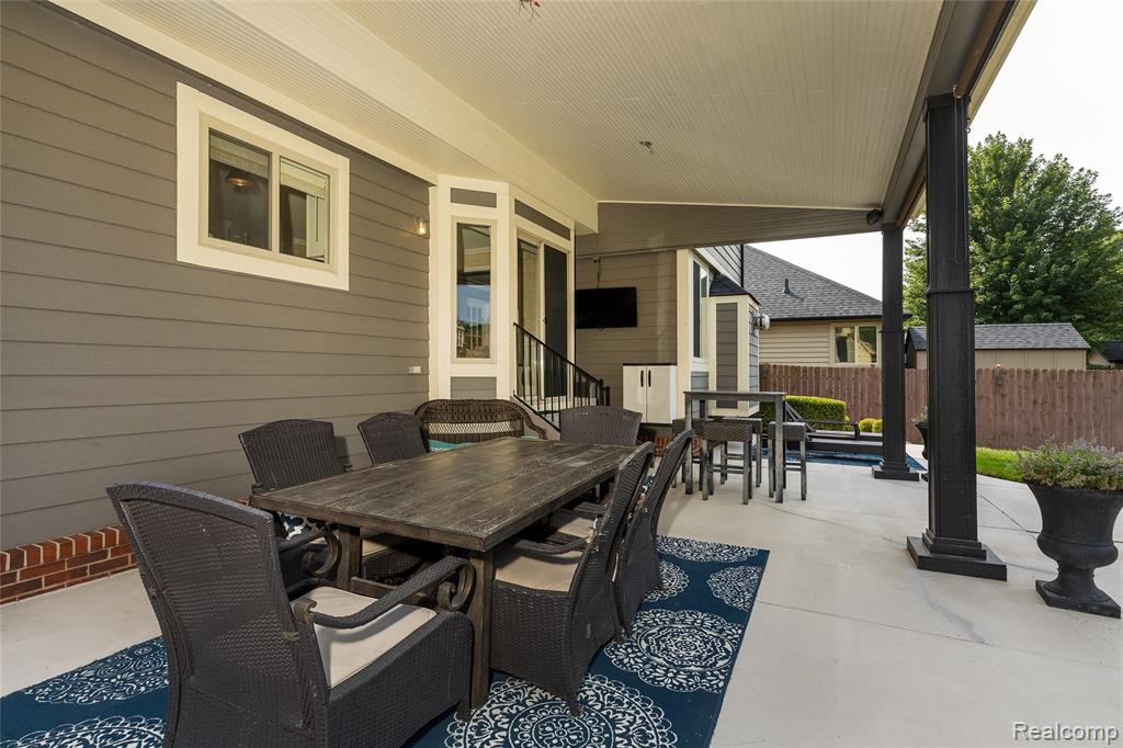 main property photo 48
