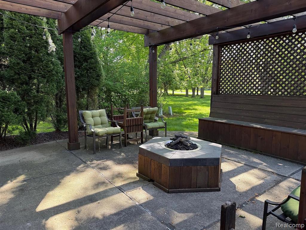 main property photo 20