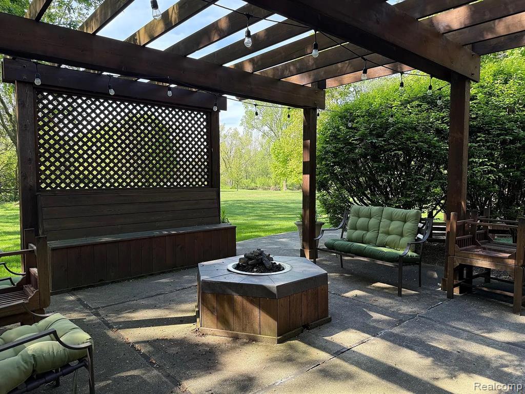main property photo 21