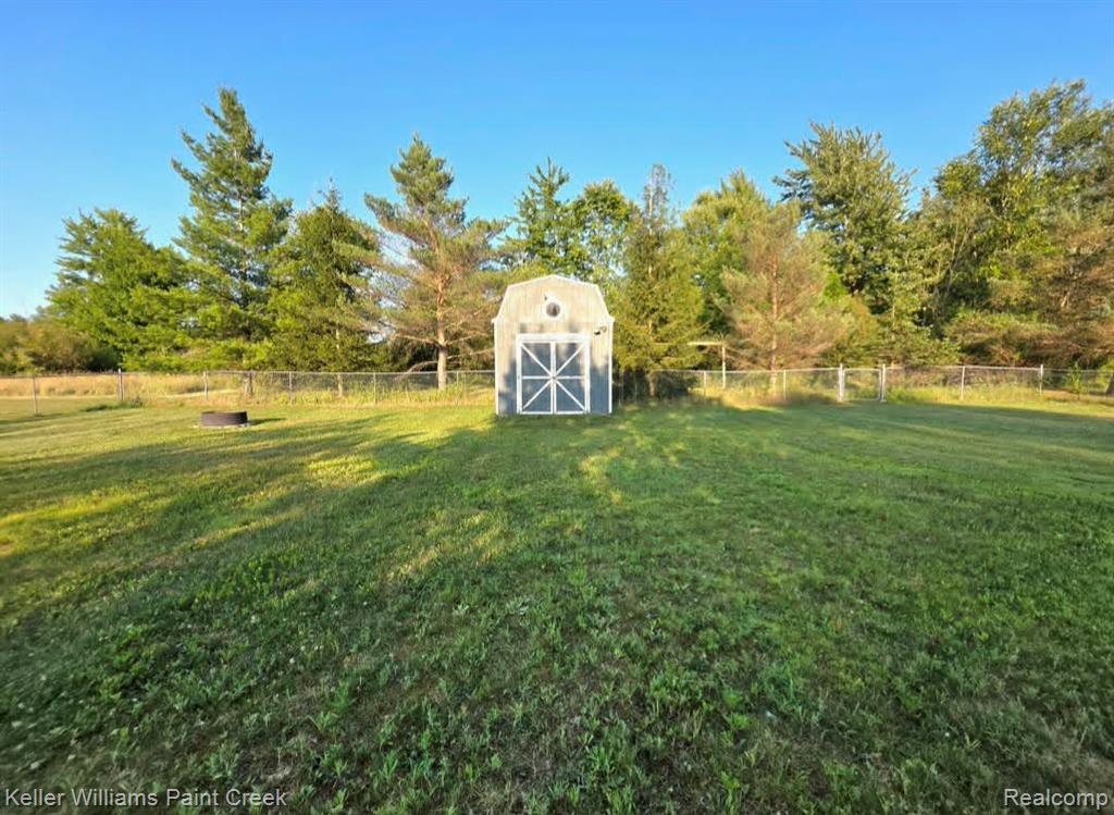 main property photo 16