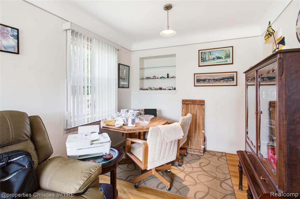 main property photo 12