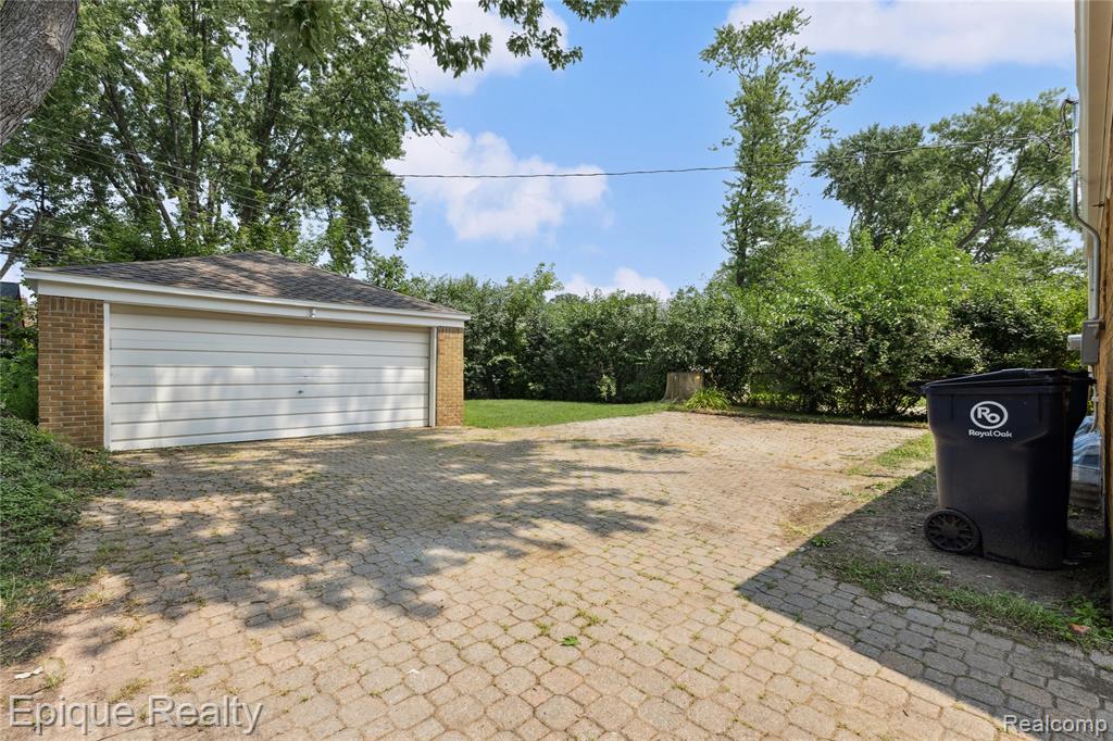 main property photo 19