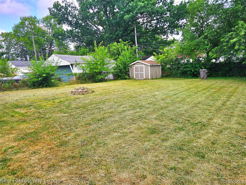 main property photo 12