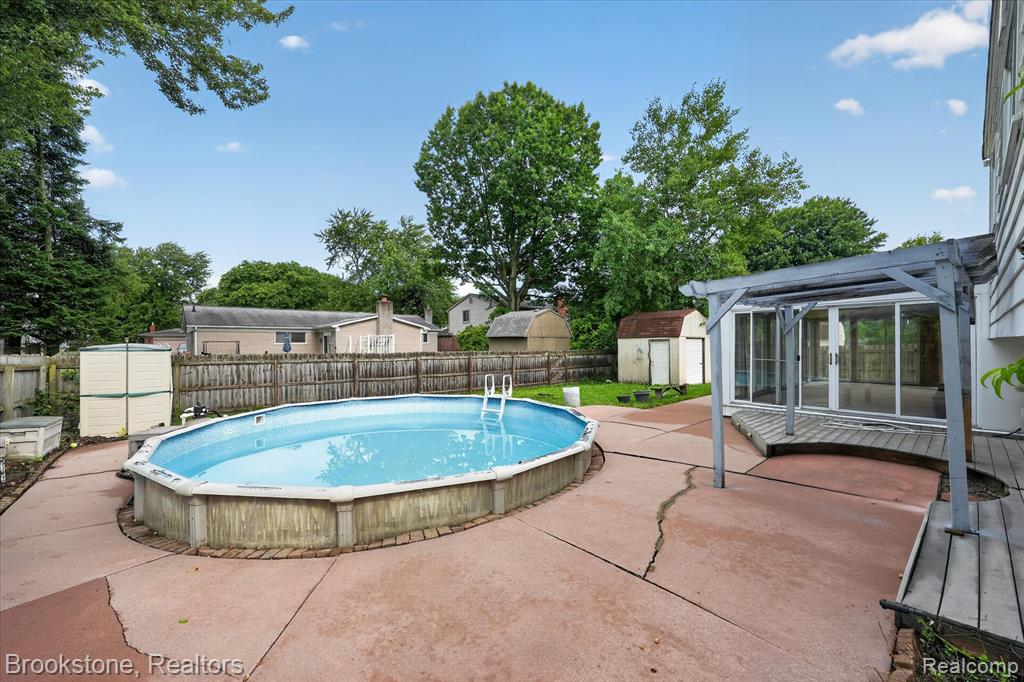 main property photo 39