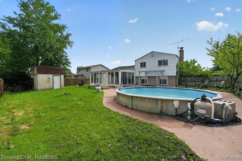 main property photo 41