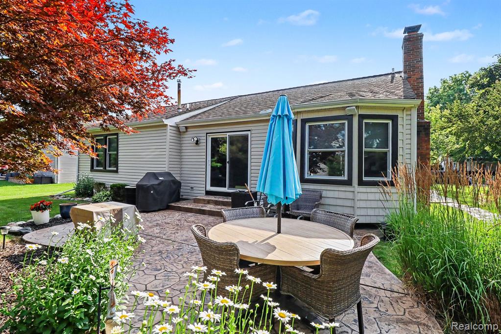 main property photo 22