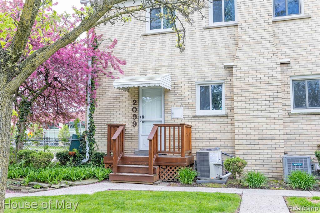 main property photo 14