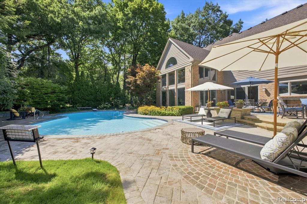 main property photo 77