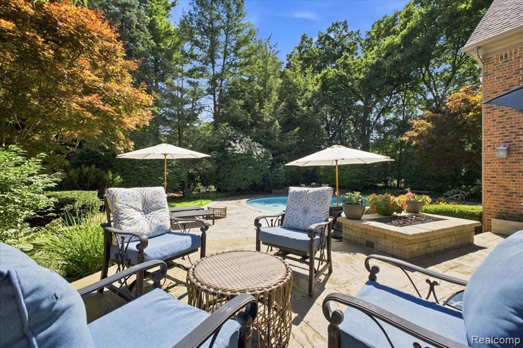 main property photo 85