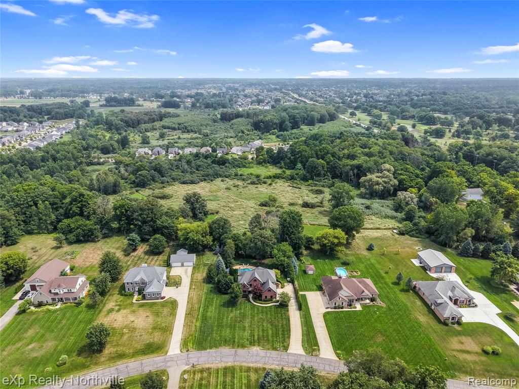 main property photo 88