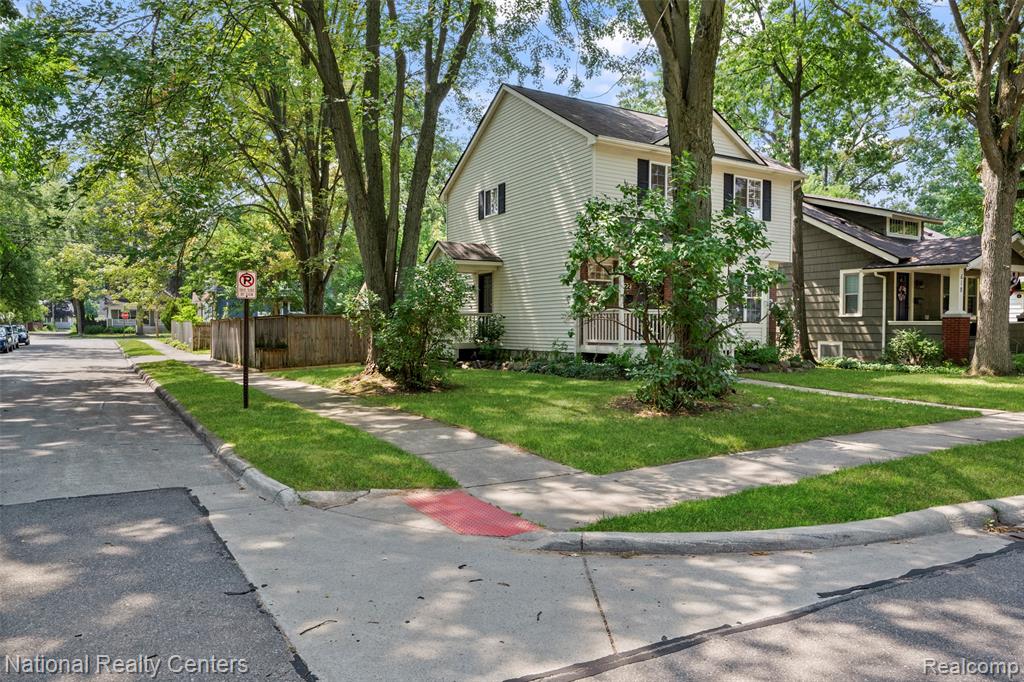 main property photo 27