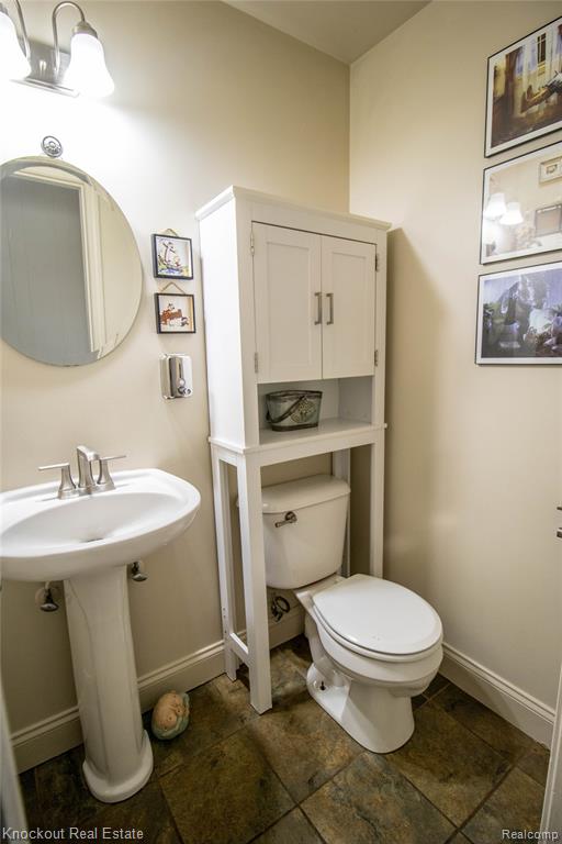 main property photo 18