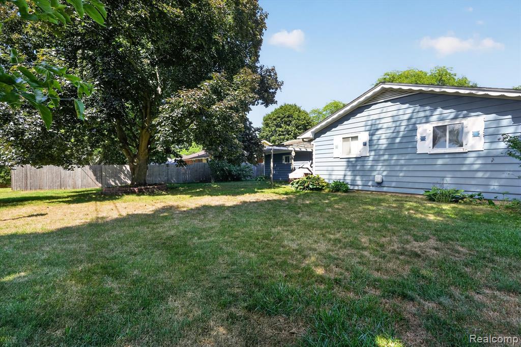 main property photo 46