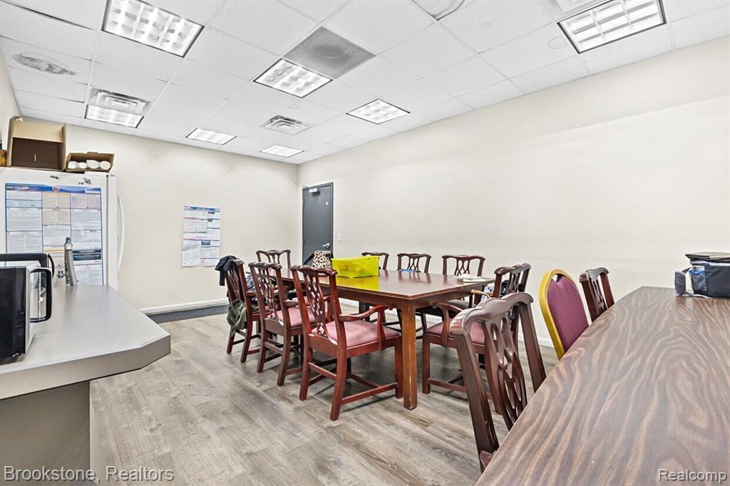 main property photo 12