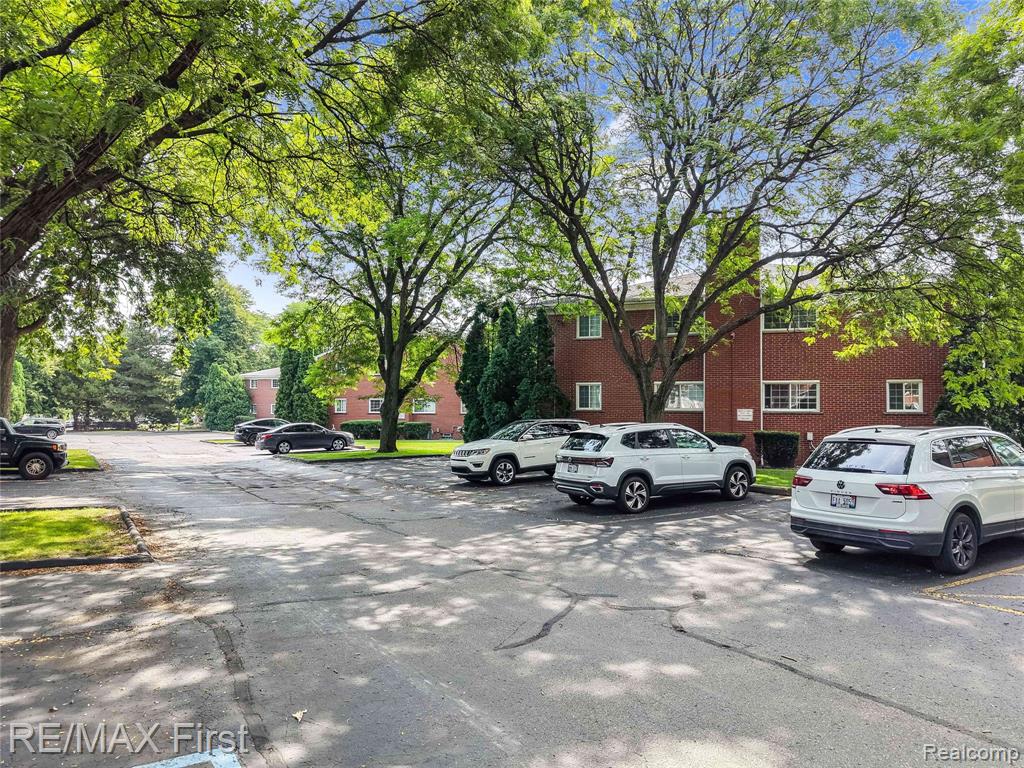 main property photo 12