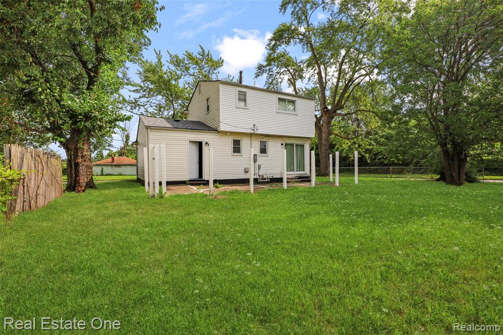 main property photo 10