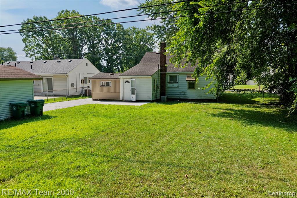 main property photo 18