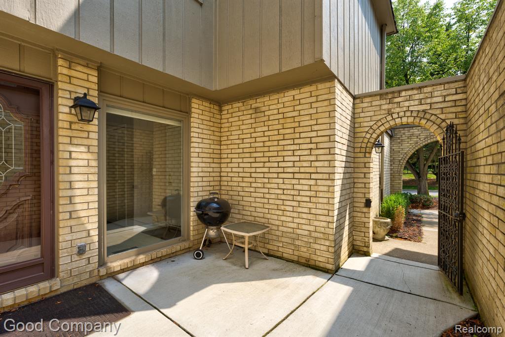 main property photo 67