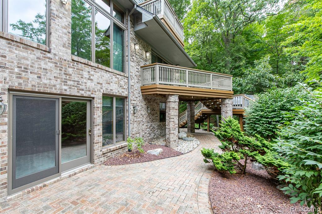 main property photo 67