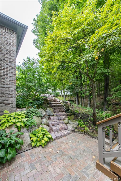 main property photo 68
