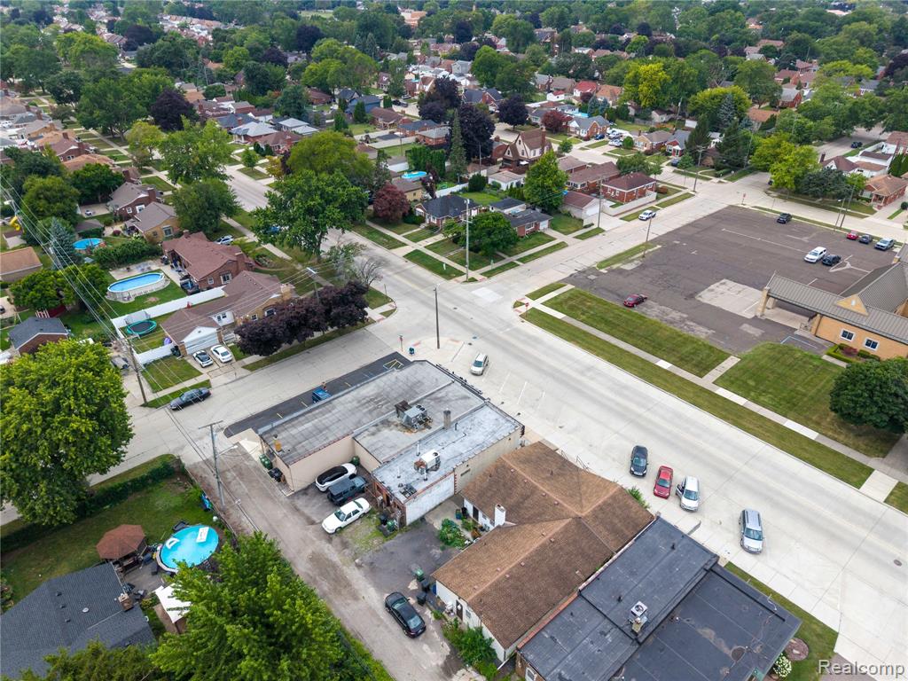 main property photo 14