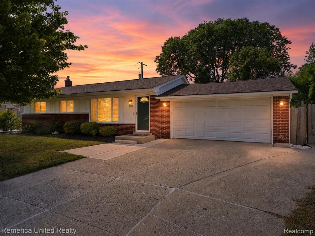 main property photo 0
