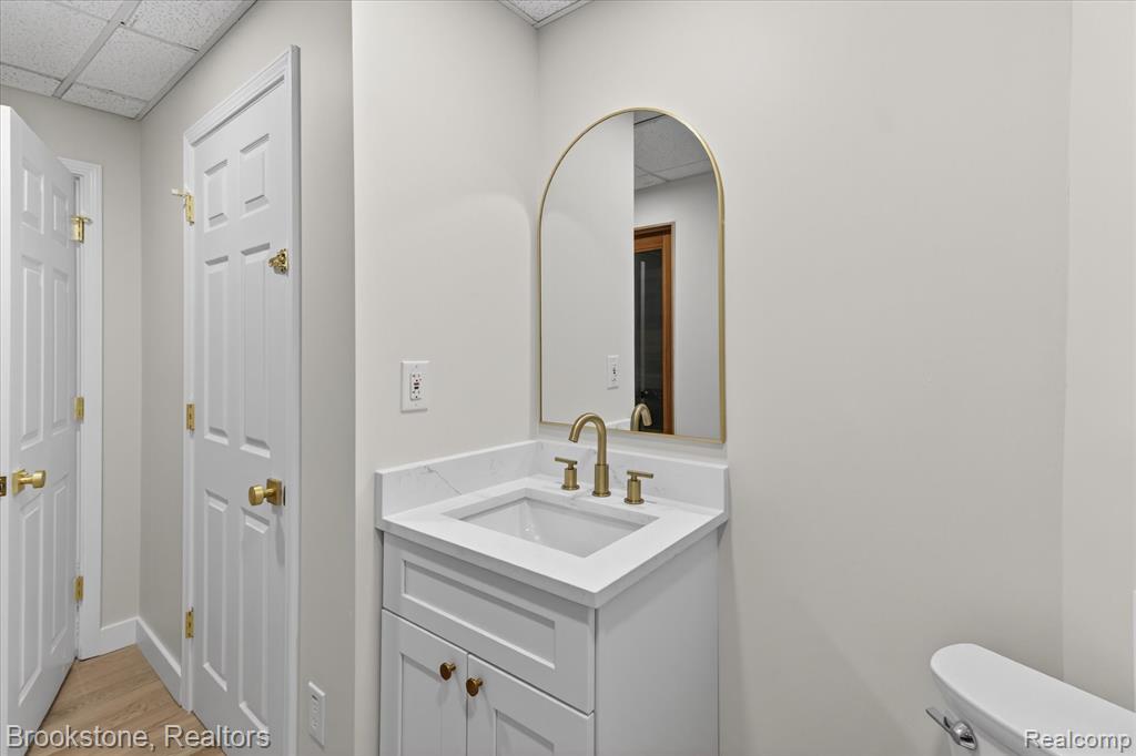 main property photo 45