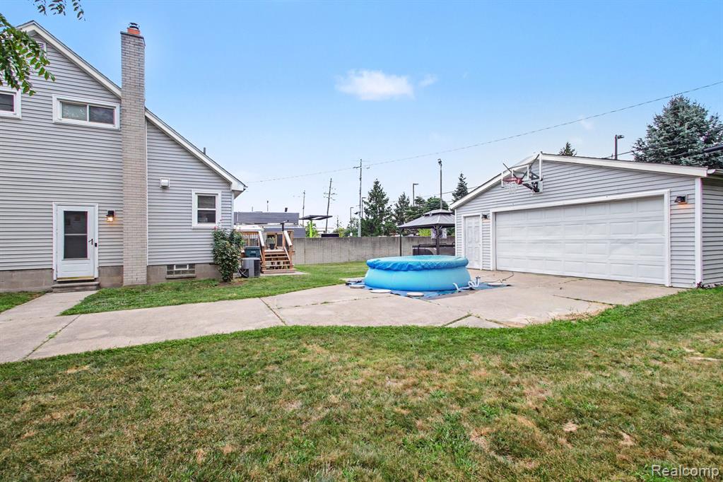 main property photo 22