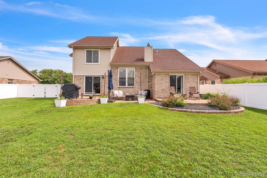 main property photo 45