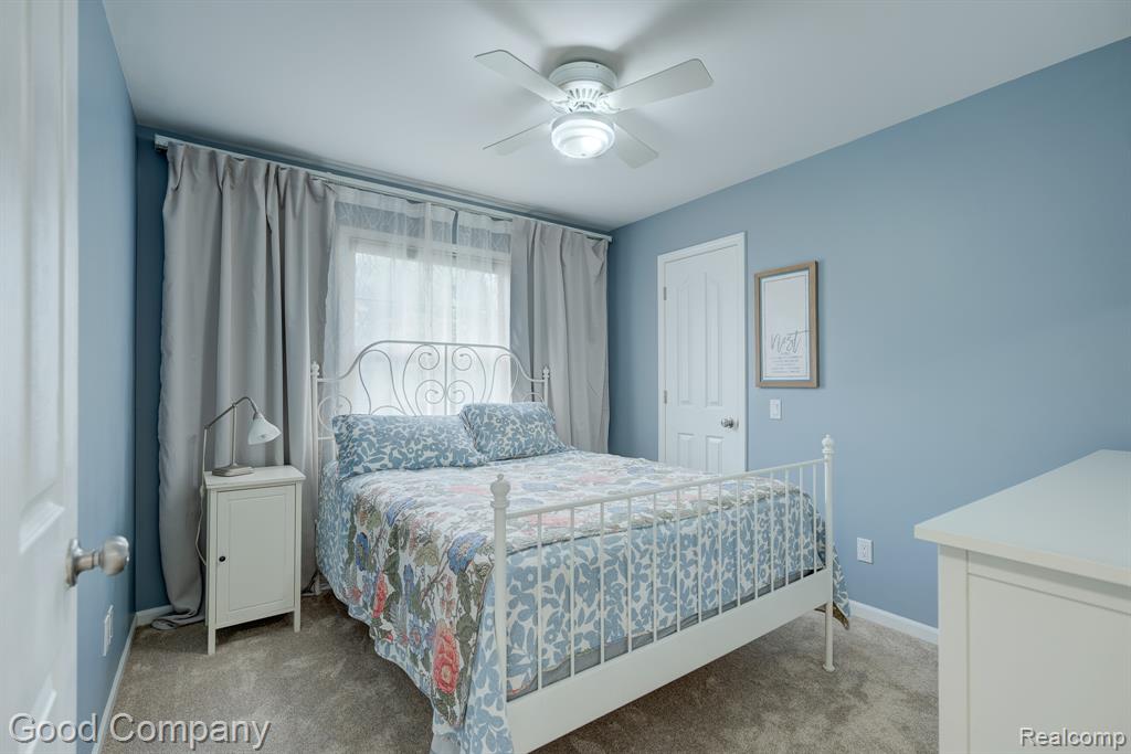 main property photo 65