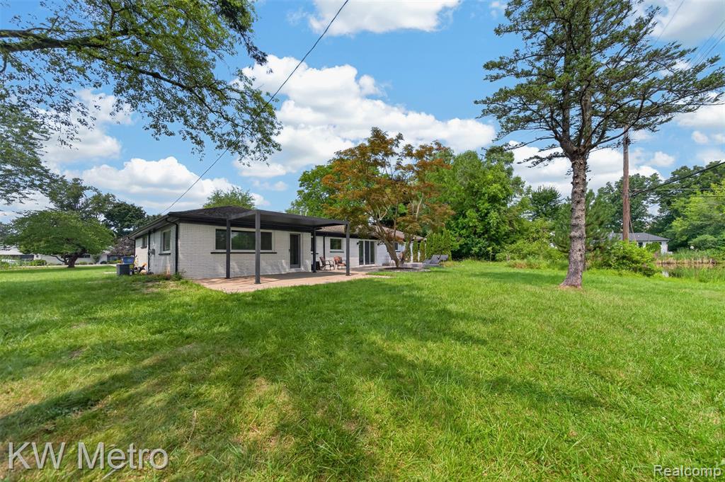 main property photo 21