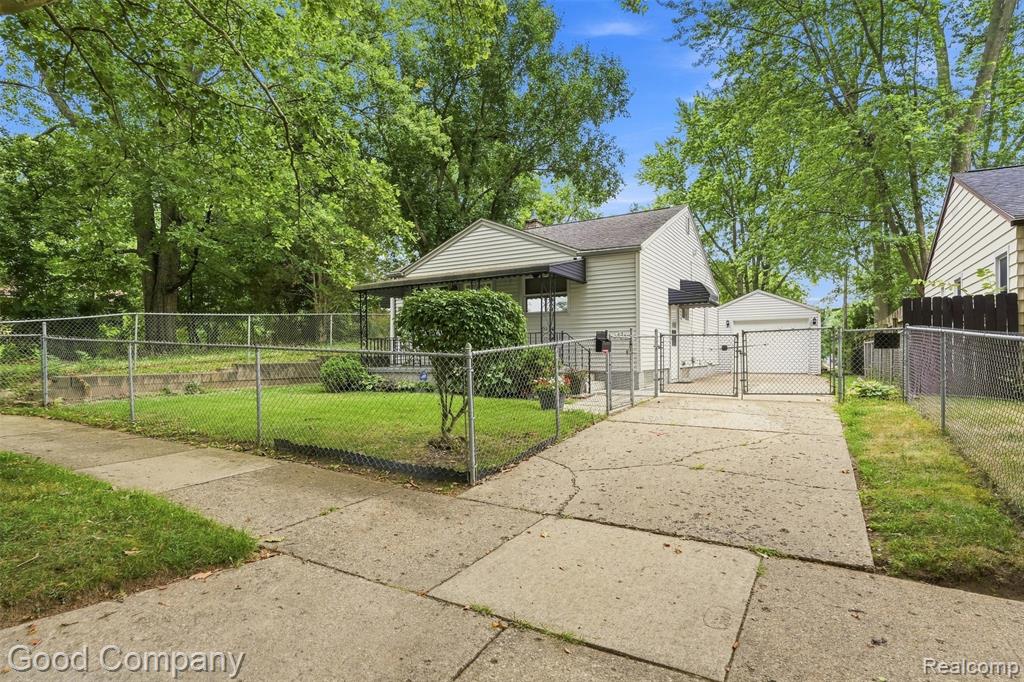 main property photo 21