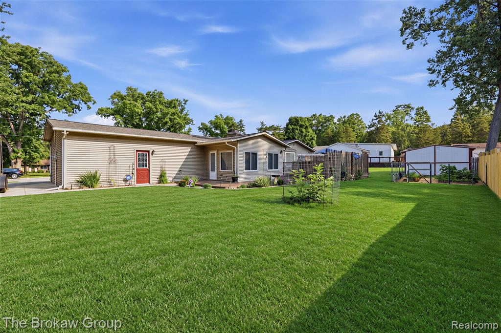 main property photo 58