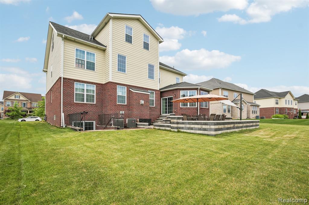 main property photo 50